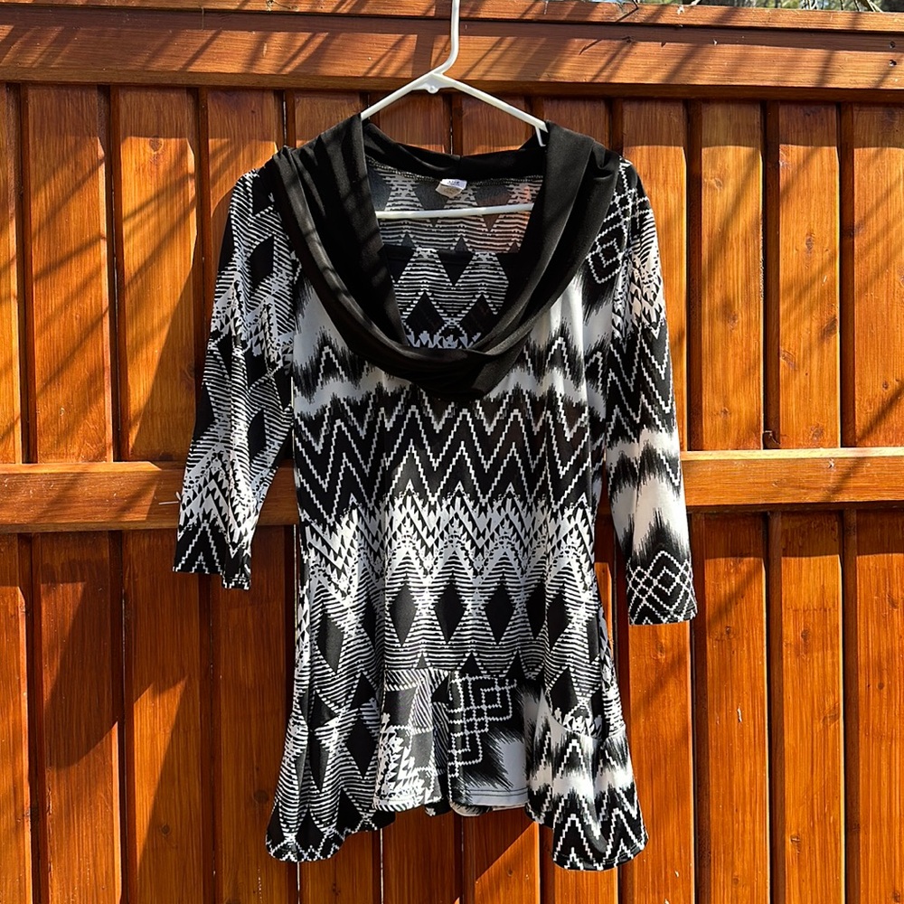One Fashion Dress Shirt Black n White